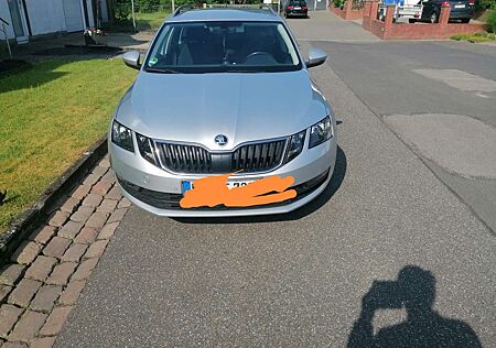 Skoda Octavia Combi 2.0 TDI DSG Ambition