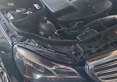 Mercedes-Benz E 200 BlueTEC 7G-TRONIC