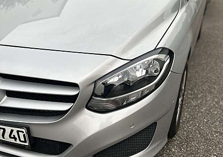 Mercedes-Benz B 180 Deimler