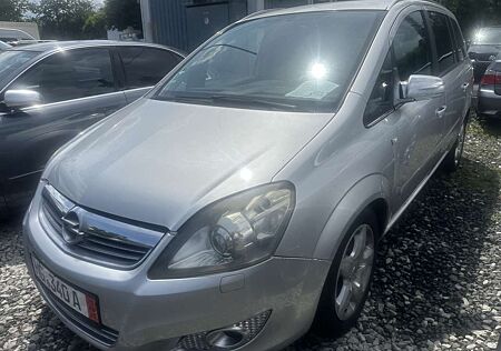Opel Zafira 1,9 DTI AUTOMATIK KLIMA NAVI XENON ALU 7 PLÄTZE