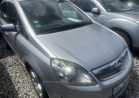 Opel Zafira 1,9 DTI AUTOMATIK KLIMA NAVI XENON ALU 7 PLÄTZE