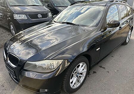 BMW 318 i KLIMA LEDER NAVI PANORAMA XENON ALU PDC EURO5