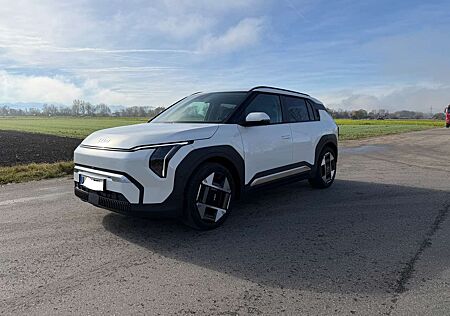 Kia EV3 81,4-kWh FWD Earth - Vollausstattung - 8 fach