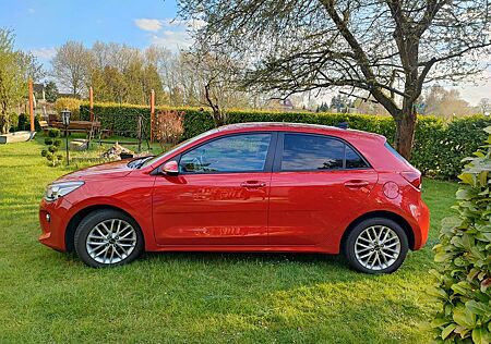 Kia Rio 1.0 T-GDI 100 Dream-Team Edition