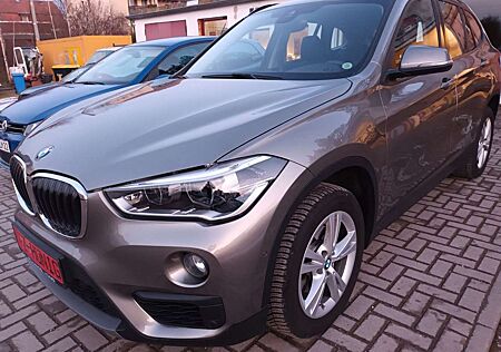 BMW X1 sDRIVE 18 i ADVANTAGE NAVI+LED+AHK+AUT+SHZ !!