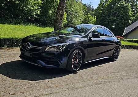 Mercedes-Benz CLA 45 AMG 4Matic Speedshift DCT 7G