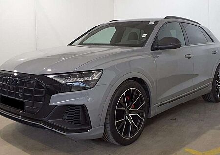 Audi Q8 55TFSi 2x S LINE COMPETITION+ /ACC/S-SITZE