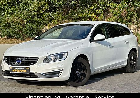 Volvo V60 2.4 D5 AWD Summum/AUTOMATIK/XENON/LEDER/MEMO