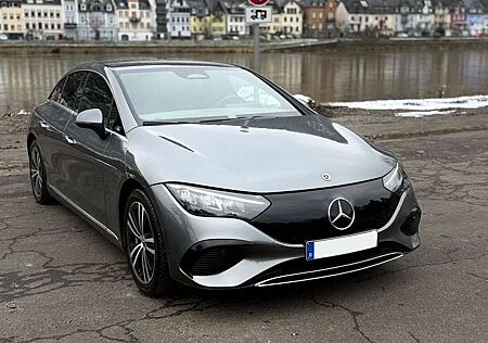 Mercedes-Benz EQE 300 Edition Electric Art