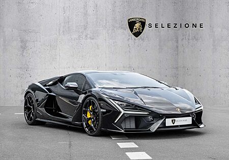 Lamborghini Revuelto Nero Noctis, Electric and Heated Seats