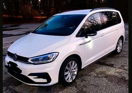 VW Touran Volkswagen 1.8 TSI (BlueMotion Technology) DSG Highline
