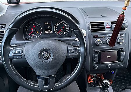 VW Touran Volkswagen 2.0 TDI DPF BlueMotion Technology Comfortline