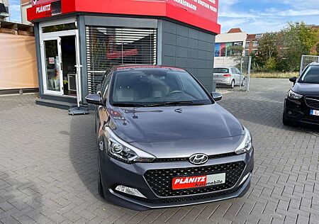 Hyundai i20 / Tempomat / Bluetooth / PDC/ Spurhalteas. / USB