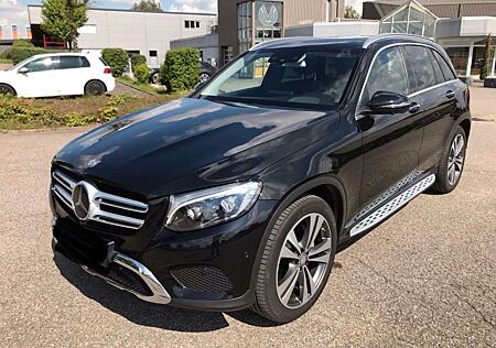 Mercedes-Benz GLC 250 d 4Matic VOLLAUSSTATTUNG,AMG,TÜV NEU!!!