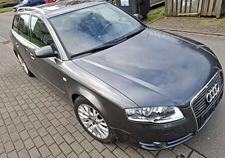 Audi A4 Avant 3.0 TDI DPF quattro tiptronic
