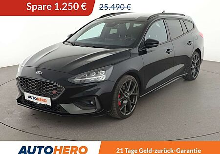 Ford Focus 2.3 EcoBoost ST*NAVI*LED*CAM*PDC*SHZ*