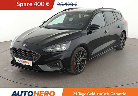 Ford Focus 2.3 EcoBoost ST*NAVI*LED*CAM*PDC*SHZ*