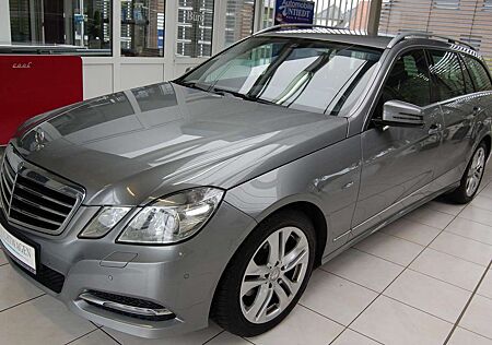 Mercedes-Benz E 220 T CDI Avantgarde Autom.Navi. Sitzh. Parktr.