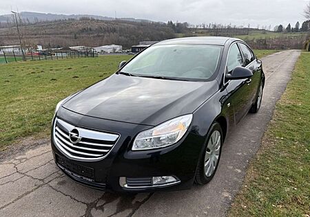 Opel Insignia A Lim. Design Edition 2.0CDTI Automatik
