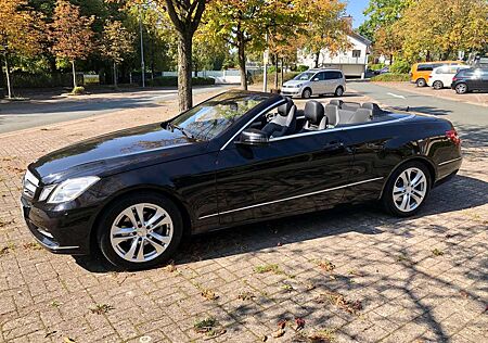 Mercedes-Benz E 220 *Scheckheftgepflegt * Xenon * Cabriokomfortpaket