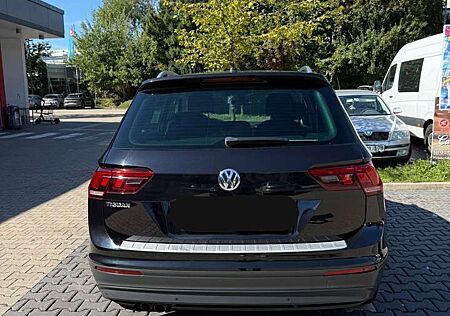 VW Tiguan Volkswagen Comfortline 2.0 l TDI SCR 110kW 150 PS