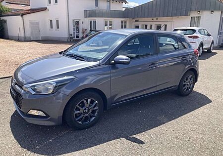 Hyundai i20 YES! Klima ALU SHZ