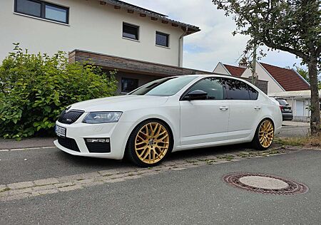 Skoda Octavia III 2.0 TSI (Green tec) RS