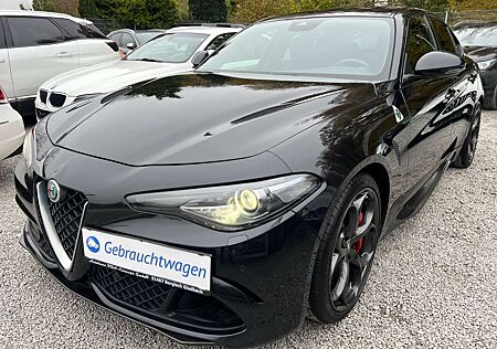 Alfa Romeo Giulia 2.9 V6 Bi-Turbo Quadrifoglio Leder,19''Kam,Xen,Shz