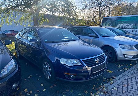 VW Passat gebraucht kaufen VW Passat Volkswagen Lim. Trendline