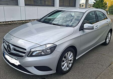 Mercedes-Benz A 180 (BlueEFFICIENCY)