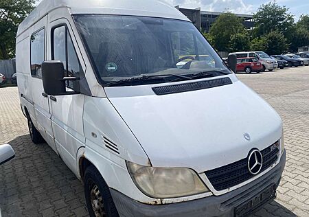 Mercedes-Benz Sprinter 216 CDI 902.612