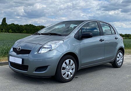 Toyota Yaris 1.3 Cool / Klimaanlage / 1.Hand