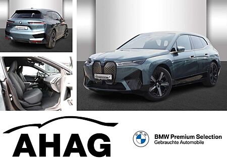 BMW iX xDrive40 Klimaaut. AHK Komfortzugang