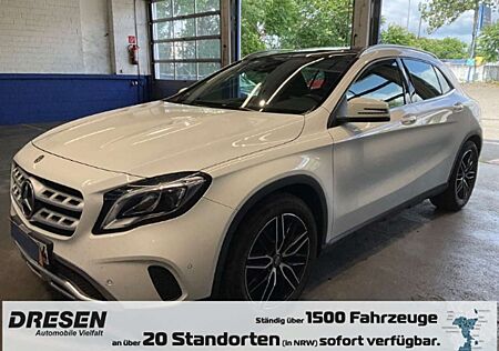 Mercedes-Benz GLA 180 Urban El. Panodach Navi LED El. Heckklappe Fahrerp
