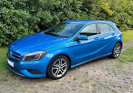 Mercedes-Benz A 180 A-Klasse (BlueEFFICIENCY)