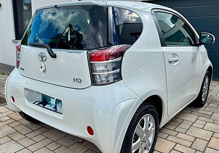 Toyota iQ IQ 1.0