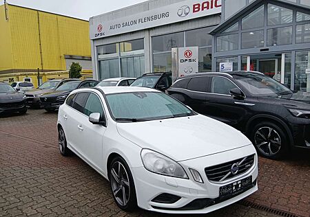 Volvo V60 R-Design*1 Hand* wenig Kilometer*Scheckheft gepf.