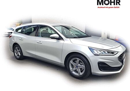Ford Focus Titanium Kombi RückfCam Winterpak Navi Applink