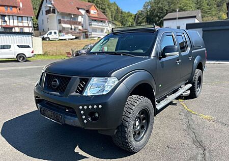 Nissan Navara Pickup Double Cab LE V6 4X4 *SCHECKHEFT*