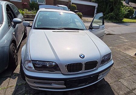 BMW 320i 320