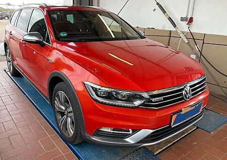 VW Passat Alltrack Volkswagen 2.0 TDI SCR 4Motion DSG (BMT)