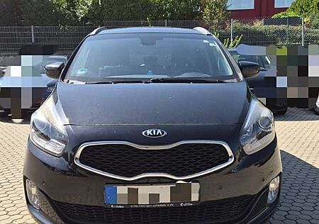 Kia Carens 1.7 CRDi 141 Dream Team Edition