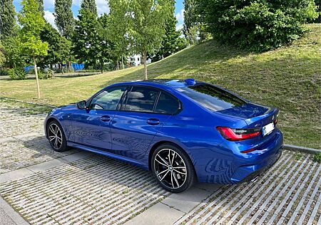 BMW 330 e xDrive M Sport Vollausstattung+Wartungspaket