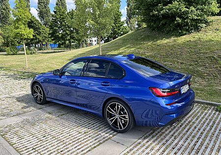 BMW 330 e xDrive M Sport Vollausstattung+Wartungspaket