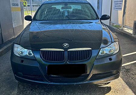 BMW 320 320i