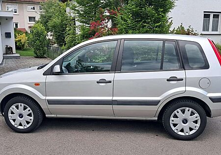 Ford Fusion sehr gepflegter Zustand