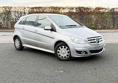 Mercedes-Benz B 180 Klima-PDC-Servo-Automatik-2.Hand-