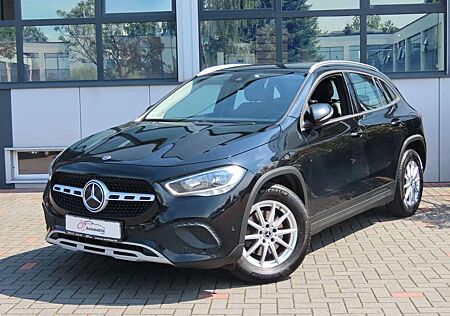 Mercedes-Benz GLA 200 d DCT