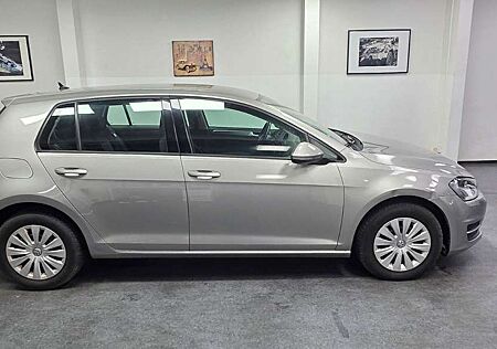 VW Golf Volkswagen 1.2 Limo PDC TÜV 09/2027