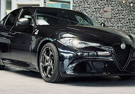 Alfa Romeo Giulia gebraucht kaufen Alfa Romeo Giulia Quadrifoglio Sparco SCHALE CARBON|ACC|KAMERA|